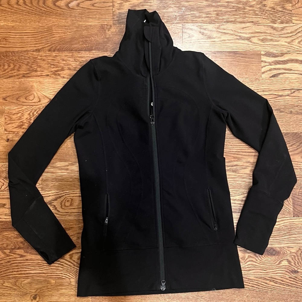 Lululemon Full Zip Black Jacket Fitted Thumbholes Athletic Comfy